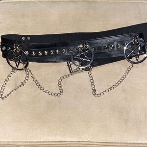 NWOT Killstar Curses Pentagram studded belt with chains